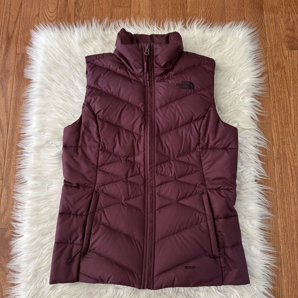 The North Face Puffer Vest Women’s Small 550 Down Insulated Maroon Outdoor Zip
